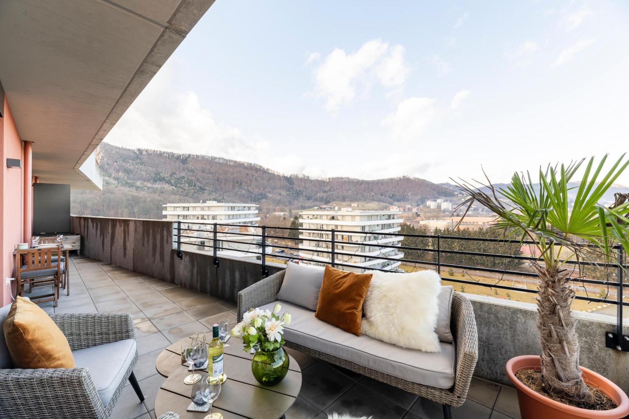 Edler Wohnraum Panoramablick 3 Sz Boxspringbetten, E-Ladestation, Kaffeevollautomat, Klima, Lift, Terrasse & 2Xtg Graz Bagian luar foto